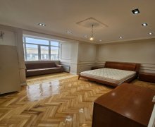 Satılır Köhnə Tikili Nizami m., Yasamal r.