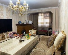 Satılır Köhnə Tikili Neftçilər m., 8-ci kilometr, Nizami r. Satılır Köhnə Tikili Neftçilər m., 8-ci kilometr, Nizami r.