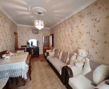 Satılır Köhnə Tikili Memar Əcəmi m., 9-cu mikrorayon, Binəqədi r.