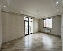 Satılır Yeni Tikili Yeni Günəşli qəs., Suraxanı r.