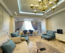 Satılır Yeni Tikili Elmlər akademiyası m., Yasamal r.