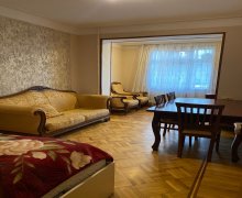 Satılır Köhnə Tikili Xalqlar dostluğu m., Nizami r.