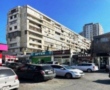 Satılır Köhnə Tikili Xalqlar dostluğu m., 8-ci kilometr, Nizami r.