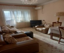 Satılır Köhnə Tikili Əhmədli m., Köhnə Günəşli qəs., Xətai r. Satılır Köhnə Tikili Əhmədli m., Köhnə Günəşli qəs., Xətai r.