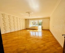 Satılır Yeni Tikili Azadlıq m., 8-ci mikrorayon, Binəqədi r.