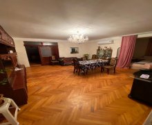 Satılır Köhnə Tikili Nizami m., Yasamal r.