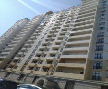 Satılır Yeni Tikili Azadlıq m., 8-ci mikrorayon, Binəqədi r.