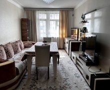 Satılır Köhnə Tikili Neftçilər m., 8-ci kilometr, Nizami r. Satılır Köhnə Tikili Neftçilər m., 8-ci kilometr, Nizami r.