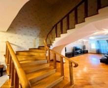 Satılır Yeni Tikili Elmlər akademiyası m., Yasamal qəs., Yasamal r.