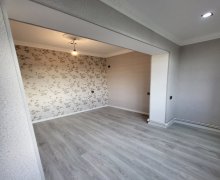 Satılır Köhnə Tikili Azadlıq m., 8-ci mikrorayon, Binəqədi r.