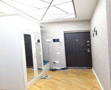 Satılır Köhnə Tikili Azadlıq m., 8-ci mikrorayon, Binəqədi r.