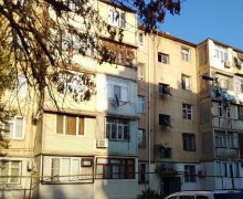 Satılır Köhnə Tikili Neftçilər m., 8-ci kilometr, Nizami r. Satılır Köhnə Tikili Neftçilər m., 8-ci kilometr, Nizami r.