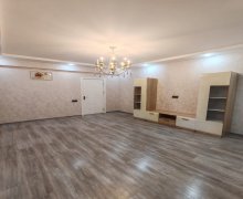 Satılır Yeni Tikili İnşaatçılar m., Yeni Yasamal qəs., Yasamal r.