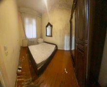 Satılır Köhnə Tikili 28 May m., Nəsimi r. Satılır Köhnə Tikili 28 May m., Nəsimi r.