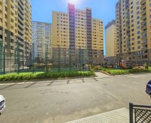 qara qarayevde satilan evler Qara Qarayev m., Nizami r.