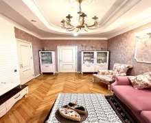 Satılır Köhnə Tikili Memar Əcəmi m., 2-ci mikrorayon, Nəsimi r.