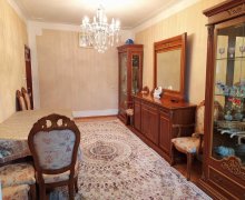 Satılır Köhnə Tikili Memar Əcəmi m., 9-cu mikrorayon, Binəqədi r.