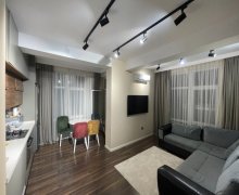 Satılır Yeni Tikili Elmlər akademiyası m., Badamdar qəs., Səbail r.