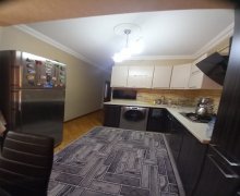 Satılır Köhnə Tikili Azadlıq m., 8-ci mikrorayon, Binəqədi r.