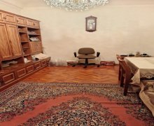 Satılır Köhnə Tikili Elmlər akademiyası m., Yasamal r.