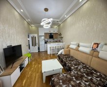 Satılır Yeni Tikili Azadlıq m., 8-ci mikrorayon, Binəqədi r.