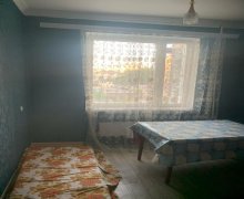 Satılır Köhnə Tikili İnşaatçılar m., Yasamal qəs., Yasamal r.