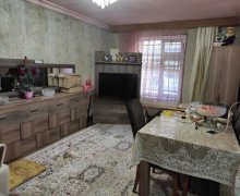 Satılır Köhnə Tikili İnşaatçılar m., Yasamal qəs., Yasamal r.