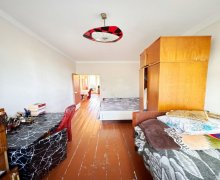 Satılır Köhnə Tikili Azadlıq m., 7-ci mikrorayon, Binəqədi r. Satılır Köhnə Tikili Azadlıq m., 7-ci mikrorayon, Binəqədi r.