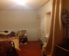 1 otaqli heyet evi satilir/villa Nizami m., Nəsimi r.