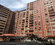 Satılır Yeni Tikili Azadlıq m., 8-ci mikrorayon, Binəqədi r.