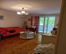 Satılır Köhnə Tikili Elmlər akademiyası m., Yasamal qəs., Yasamal r. Satılır Köhnə Tikili Elmlər akademiyası m., Yasamal qəs., Yasamal r.