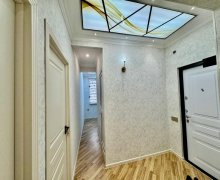 Satılır Köhnə Tikili Azadlıq m., 7-ci mikrorayon, Binəqədi r. Satılır Köhnə Tikili Azadlıq m., 7-ci mikrorayon, Binəqədi r.