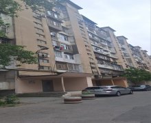 Satılır Köhnə Tikili Memar Əcəmi m., 9-cu mikrorayon, Binəqədi r.