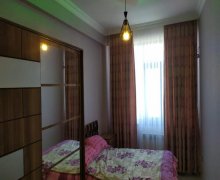 Satılır Yeni Tikili Qaraçuxur qəs., Suraxanı r.