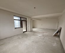 Satılır Yeni Tikili İnşaatçılar m., Yeni Yasamal qəs., Yasamal r.