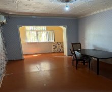 Satılır Köhnə Tikili Memar Əcəmi m., 9-cu mikrorayon, Binəqədi r.