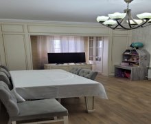 Satılır Köhnə Tikili Memar Əcəmi m., Binəqədi r.