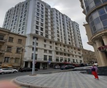Kirayə (aylıq) Yeni Tikili İçərişəhər m., Səbail r. Kirayə (aylıq) Yeni Tikili İçərişəhər m., Səbail r.