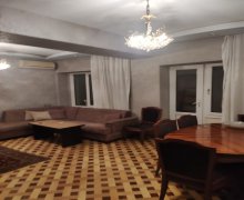 Satılır Köhnə Tikili Bayıl qəs., Səbail r.