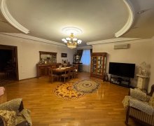 Satılır Yeni Tikili Azadlıq m., 8-ci mikrorayon, Binəqədi r.