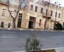 iceri seherde evlerin qiymeti İçərişəhər m., Səbail r.