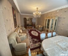 Satılır Yeni Tikili Azadlıq m., 8-ci mikrorayon, Binəqədi r.