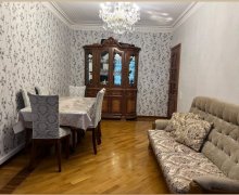 Satılır Köhnə Tikili Azadlıq m., 7-ci mikrorayon, Binəqədi r.