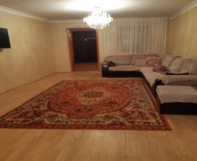 insaatcilarda kiraye aylıq heyet evleri/villa İnşaatçılar m., Yeni Yasamal qəs., Yasamal r.