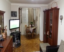 Satılır Köhnə Tikili Elmlər akademiyası m., Yasamal r.