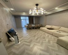 28 mayda satilan bina evleri 28 May m., 28 Mall, Nəsimi r.