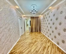 Satılır Köhnə Tikili Azadlıq m., 7-ci mikrorayon, Binəqədi r.