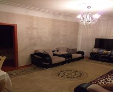 Satılır Köhnə Tikili Əhmədli m., Köhnə Günəşli qəs., Xətai r.