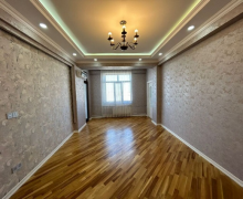 Satılır Yeni Tikili Azadlıq m., 8-ci mikrorayon, Binəqədi r.