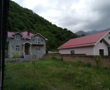 Kirayə (günlük) Həyət evi/villa Qax ş. Kirayə (günlük) Həyət evi/villa Qax ş.